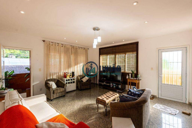 Imagem Casa com 5 Quartos à Venda, 400 m² em Itaipu - Niterói Imagem Casa com 5 Quartos à Venda, 400 m² em Itaipu - Niterói