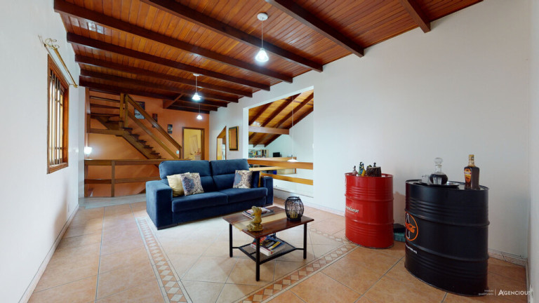 Imagem Casa com 3 Quartos à Venda, 300 m² em Parque Dos Maias - Porto Alegre Imagem Casa com 3 Quartos à Venda, 300 m² em Parque Dos Maias - Porto Alegre