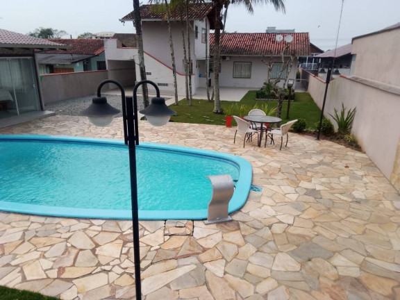 Imagem Casa com 2 Quartos à Venda, 260 m² em Costeira - Balneário Barra Do Sul Imagem Casa com 2 Quartos à Venda, 260 m² em Costeira - Balneário Barra Do Sul