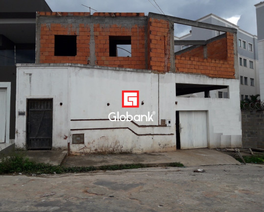 Imagem Sobrado com 4 Quartos à Venda, em Santa Lucia - Montes Claros Imagem Sobrado com 4 Quartos à Venda, em Santa Lucia - Montes Claros