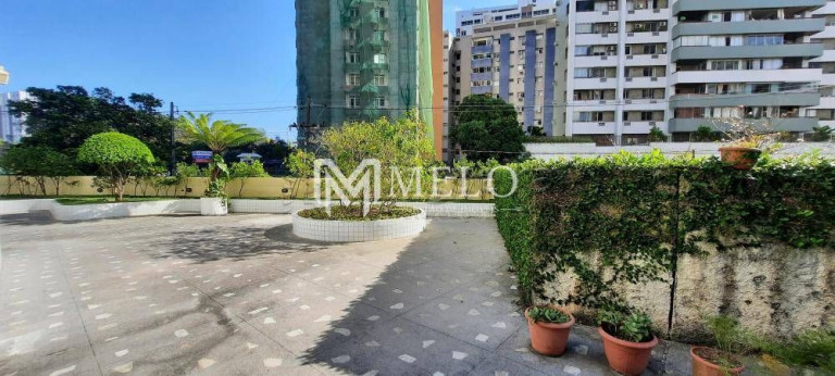 Imagem Apartamento com 3 Quartos à Venda, 340 m² em Espinheiro - Recife