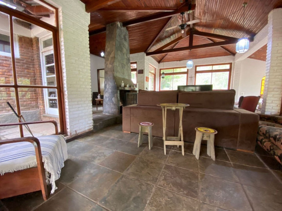 Imagem Casa com 4 Quartos à Venda, 179 m² em Jardim Salaco - Teresópolis Imagem Casa com 4 Quartos à Venda, 179 m² em Jardim Salaco - Teresópolis