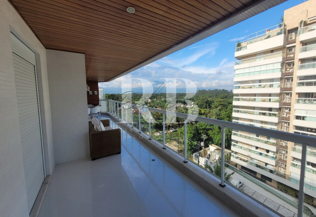 Imagem Imóvel com 5 Quartos à Venda, 236 m² em Riviera - Bertioga Imagem Imóvel com 5 Quartos à Venda, 236 m² em Riviera - Bertioga