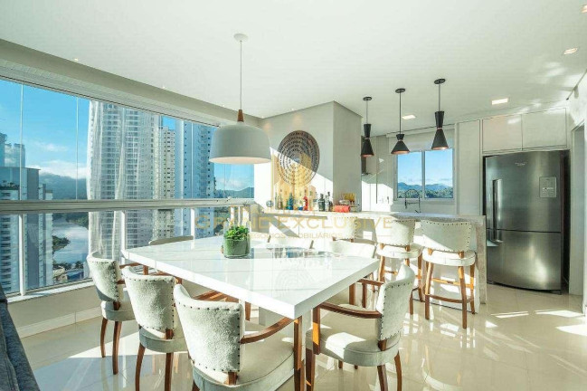 Imagem Apartamento com 3 Quartos à Venda, 105 m² em Centro - Balneário Camboriú Imagem Apartamento com 3 Quartos à Venda, 105 m² em Centro - Balneário Camboriú