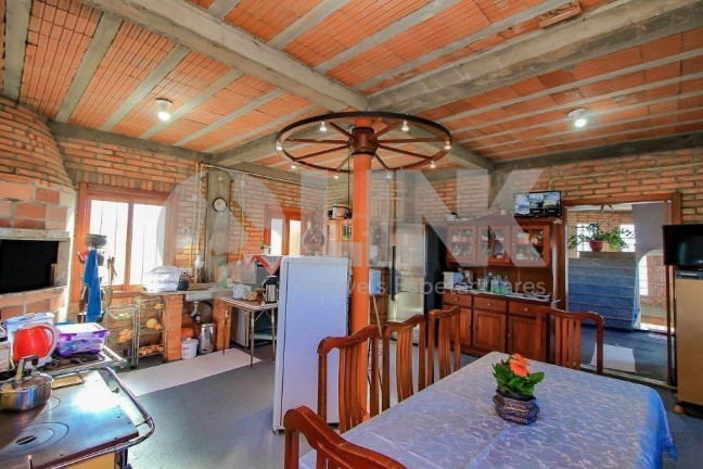 Imagem Casa com 5 Quartos à Venda, 600 m² em Jardim Leopoldina - Porto Alegre Imagem Casa com 5 Quartos à Venda, 600 m² em Jardim Leopoldina - Porto Alegre