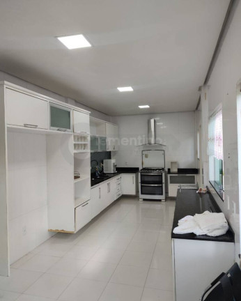 Imagem Casa de Condomínio com 5 Quartos à Venda, 394 m² em Ponta Negra - Manaus