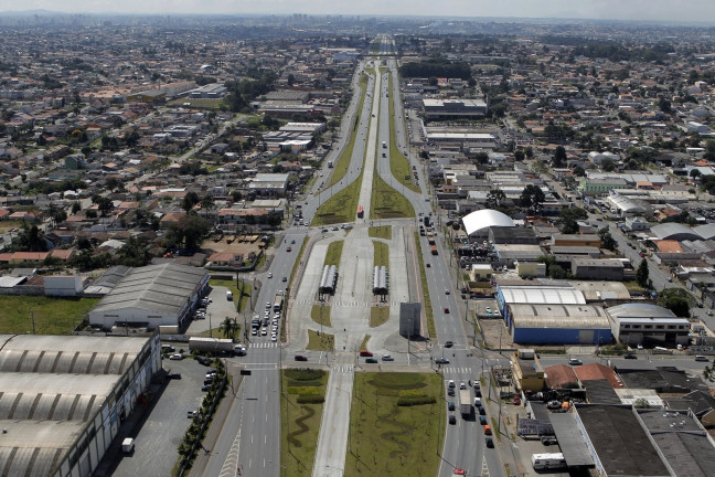 Terreno à Venda, 2.254 m² em Novo Mundo - Curitiba