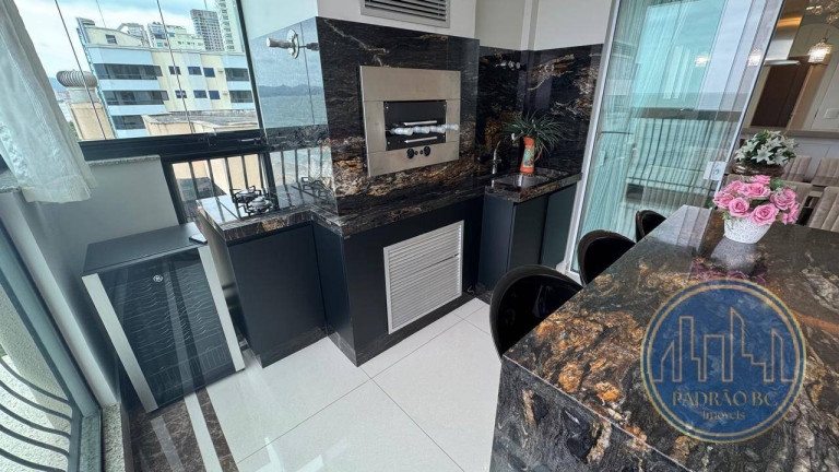 Imagem Apartamento com 4 Quartos à Venda, 157 m² em Meia Praia - Itapema Imagem Apartamento com 4 Quartos à Venda, 157 m² em Meia Praia - Itapema
