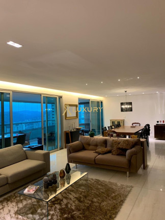 Imagem Imóvel com 4 Quartos à Venda, 244 m² em Belvedere - Belo Horizonte Imagem Imóvel com 4 Quartos à Venda, 244 m² em Belvedere - Belo Horizonte