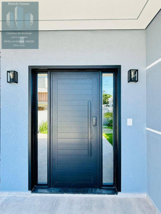 Imagem Casa com 3 Quartos à Venda, 184 m² em Florianópolis Imagem Casa com 3 Quartos à Venda, 184 m² em Florianópolis