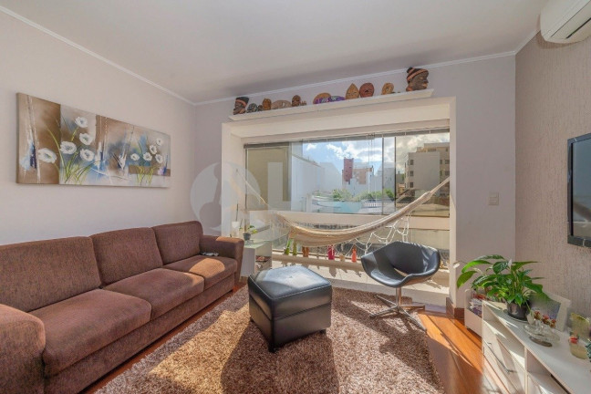 Imagem Imóvel com 2 Quartos à Venda, 200 m² em Petrópolis - Porto Alegre