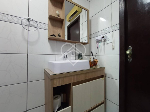 Imagem Casa com 3 Quartos à Venda, 200 m² Imagem Casa com 3 Quartos à Venda, 200 m²