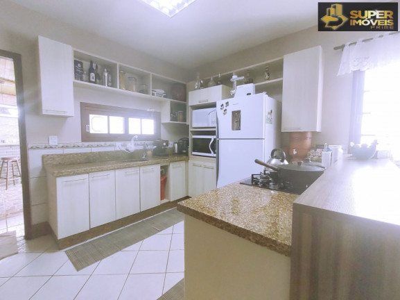 Imagem Casa com 5 Quartos à Venda, 256 m² em Três Vendas - Pelotas