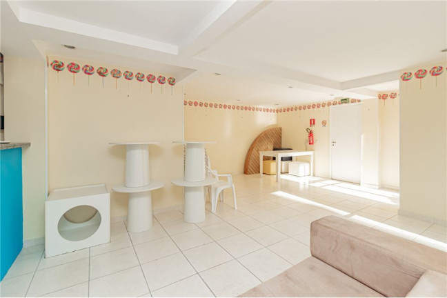 Imagem Imóvel com 3 Quartos à Venda, em Cristal - Porto Alegre Imagem Imóvel com 3 Quartos à Venda, em Cristal - Porto Alegre