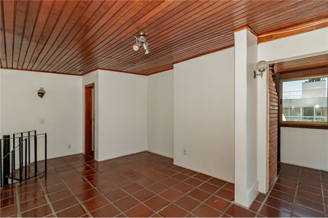 Imagem Imóvel com 2 Quartos à Venda, em Menino Deus - Porto Alegre Imagem Imóvel com 2 Quartos à Venda, em Menino Deus - Porto Alegre