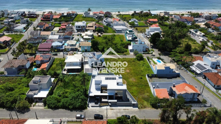 Imagem Sobrado com 6 Quartos à Venda, em Itaguaçu - São Francisco Do Sul Imagem Sobrado com 6 Quartos à Venda, em Itaguaçu - São Francisco Do Sul