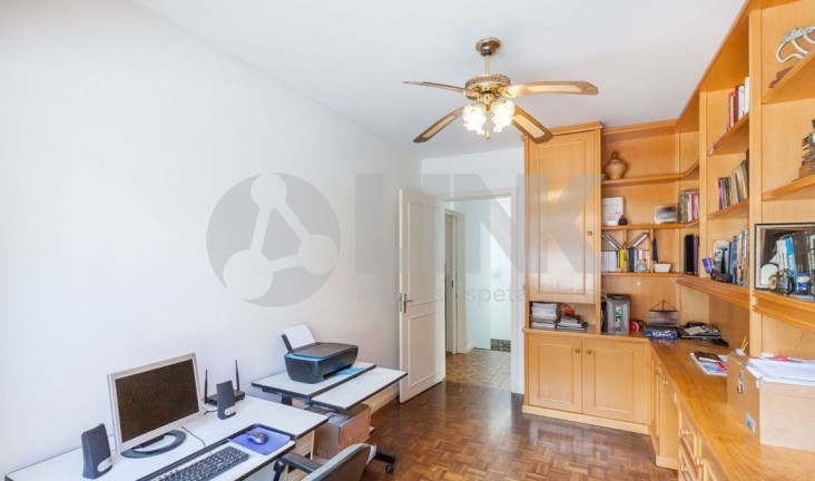 Imagem Casa com 3 Quartos à Venda, 327 m² em Chácara Das Pedras - Porto Alegre Imagem Casa com 3 Quartos à Venda, 327 m² em Chácara Das Pedras - Porto Alegre