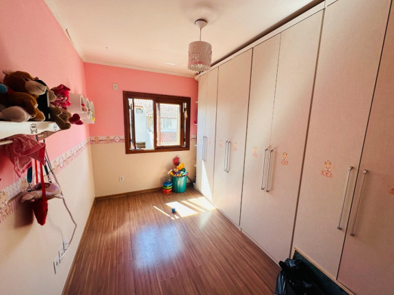Imagem Casa com 3 Quartos à Venda, 215 m² em Hípica - Porto Alegre Imagem Casa com 3 Quartos à Venda, 215 m² em Hípica - Porto Alegre