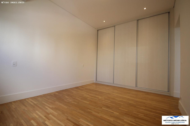 Imagem Imóvel com 3 Quartos à Venda, 244 m² em Moema - São Paulo Imagem Imóvel com 3 Quartos à Venda, 244 m² em Moema - São Paulo