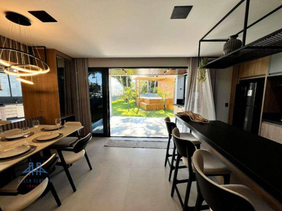 Imagem Casa com 3 Quartos à Venda, 190 m² em Cachoeira Do Bom Jesus - Florianópolis Imagem Casa com 3 Quartos à Venda, 190 m² em Cachoeira Do Bom Jesus - Florianópolis