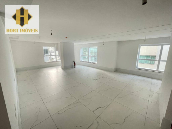 Sala Comercial à Venda, 74 m² em Meia Praia - Itapema