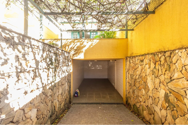 Imagem Casa com 4 Quartos à Venda, 236 m² em Itaim Bibi - São Paulo Imagem Casa com 4 Quartos à Venda, 236 m² em Itaim Bibi - São Paulo