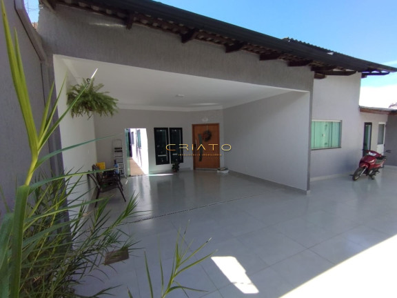 Imagem Casa com 3 Quartos à Venda, 200 m² em Anápolis City - Anápolis Imagem Casa com 3 Quartos à Venda, 200 m² em Anápolis City - Anápolis