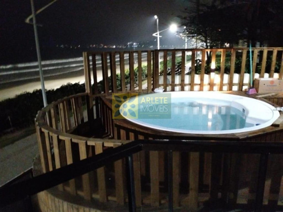 Imagem Casa com 6 Quartos para Alugar ou Temporada, 305 m² em Bombas - Bombinhas Imagem Casa com 6 Quartos para Alugar ou Temporada, 305 m² em Bombas - Bombinhas