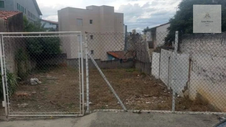 Terreno à Venda, 335 m²