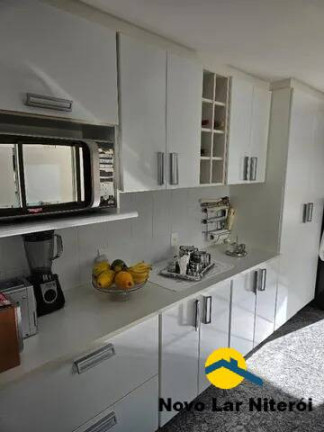 Imagem Apartamento com 4 Quartos à Venda, 204 m² em Icaraí - Niterói