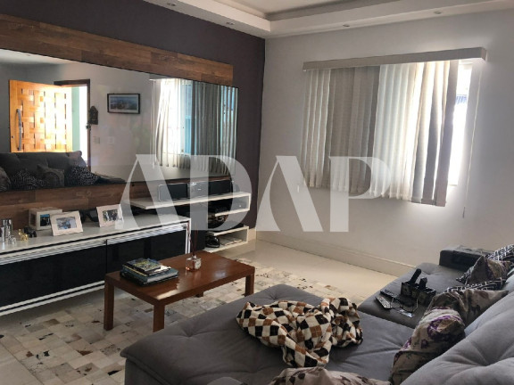 Casa com 4 Quartos à Venda, 200 m² em Vargem Pequena - Rio De Janeiro