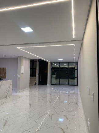Imagem Casa com 3 Quartos à Venda, 200 m² em Horto Florestal - Sorocaba Imagem Casa com 3 Quartos à Venda, 200 m² em Horto Florestal - Sorocaba
