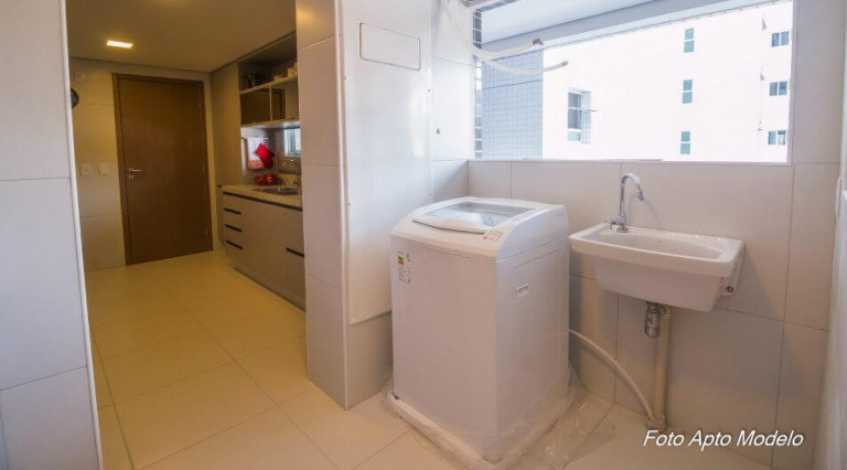 Imagem Cobertura com 4 Quartos à Venda, 292 m² em Guararapes - Fortaleza