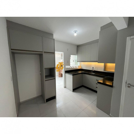 Imagem Casa com 2 Quartos à Venda, 50 m² em Espinheiros - Itajaí Imagem Casa com 2 Quartos à Venda, 50 m² em Espinheiros - Itajaí