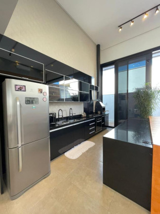 Imagem Casa com 4 Quartos à Venda, 226 m² em Residencial Goiânia Golfe Clube - Goiânia