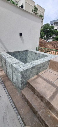 Imagem Casa com 2 Quartos à Venda, 90 m² em Lagoa - Rio De Janeiro Imagem Casa com 2 Quartos à Venda, 90 m² em Lagoa - Rio De Janeiro
