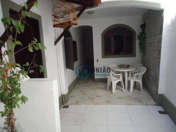 Imagem Casa com 4 Quartos à Venda, 181 m² em São Francisco - Niterói Imagem Casa com 4 Quartos à Venda, 181 m² em São Francisco - Niterói