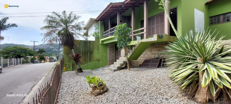 Imagem Casa com 3 Quartos à Venda, 360 m² em Pantanal - Florianópolis Imagem Casa com 3 Quartos à Venda, 360 m² em Pantanal - Florianópolis