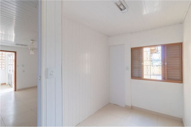 Imagem Casa com 5 Quartos à Venda, 150 m² em Partenon - Porto Alegre Imagem Casa com 5 Quartos à Venda, 150 m² em Partenon - Porto Alegre