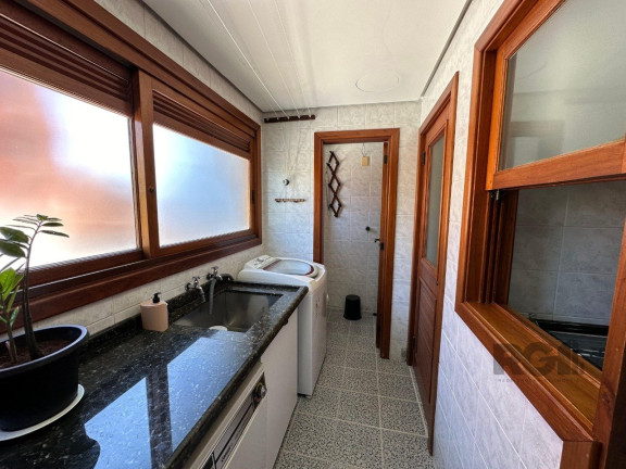 Imagem Apartamento com 3 Quartos à Venda, 172 m² em Jardim Lindóia - Porto Alegre Imagem Apartamento com 3 Quartos à Venda, 172 m² em Jardim Lindóia - Porto Alegre