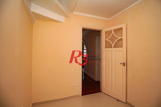 Imagem Casa com 4 Quartos à Venda ou Locação, 212 m² em Gonzaga - Santos Imagem Casa com 4 Quartos à Venda ou Locação, 212 m² em Gonzaga - Santos