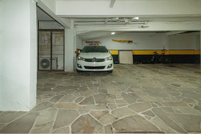 Imagem Imóvel com 2 Quartos à Venda, 68 m² em Menino Deus - Porto Alegre Imagem Imóvel com 2 Quartos à Venda, 68 m² em Menino Deus - Porto Alegre