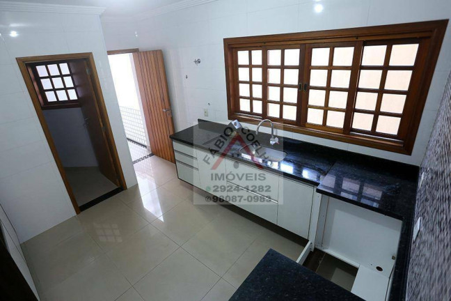 Imagem Sobrado com 3 Quartos à Venda, 165 m² em Campo Grande - São Paulo