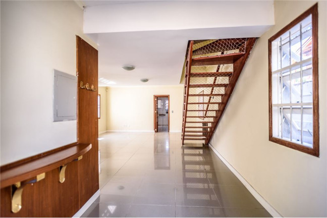 Imagem Casa com 4 Quartos à Venda, em Tristeza - Porto Alegre Imagem Casa com 4 Quartos à Venda, em Tristeza - Porto Alegre