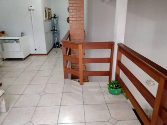Imagem Casa com 4 Quartos à Venda, 320 m² em Capoeiras - Florianópolis
