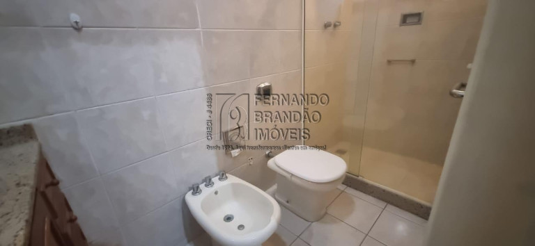 Imagem Imóvel com 3 Quartos à Venda, 118 m² em Copacabana - Rio De Janeiro Imagem Imóvel com 3 Quartos à Venda, 118 m² em Copacabana - Rio De Janeiro
