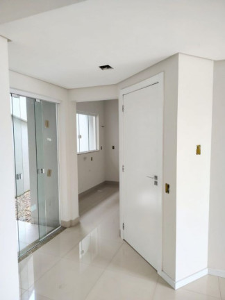 Imagem Sobrado com 3 Quartos à Venda, 154 m² em Escola Agrícola - Blumenau Imagem Sobrado com 3 Quartos à Venda, 154 m² em Escola Agrícola - Blumenau