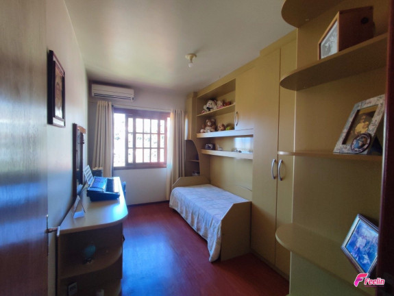 Imagem Casa com 4 Quartos à Venda, 213 m² em Pantanal - Florianópolis Imagem Casa com 4 Quartos à Venda, 213 m² em Pantanal - Florianópolis