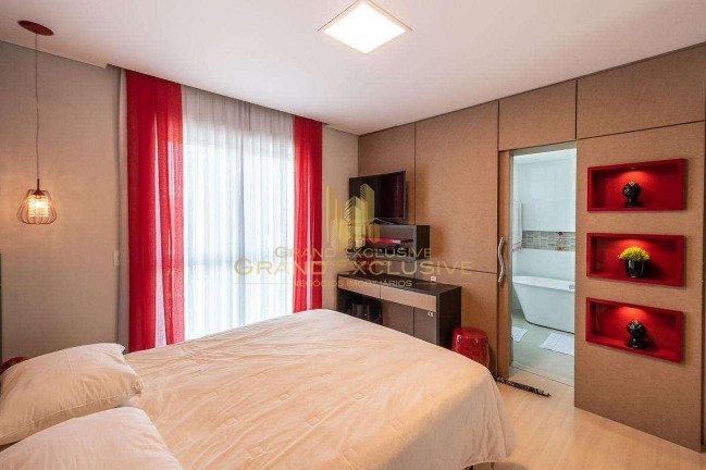 Imagem Apartamento com 3 Quartos à Venda, 105 m² em Centro - Balneário Camboriú Imagem Apartamento com 3 Quartos à Venda, 105 m² em Centro - Balneário Camboriú