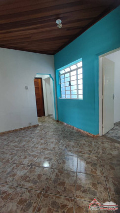 Imagem Casa com 3 Quartos à Venda, em Centro - Jacareí Imagem Casa com 3 Quartos à Venda, em Centro - Jacareí